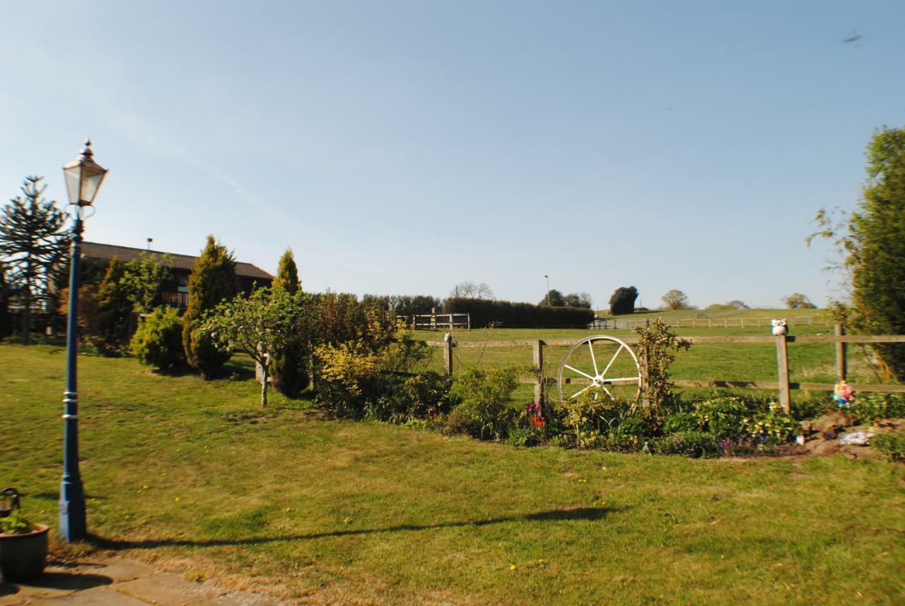 Lionheart Large Luxury Lodge - Sleeps 10- Dog Friendly,Near Sherwood Forest At Fairview Farm Nottingham Great For Family Gatherings ,Groups ,Parties Luaran gambar